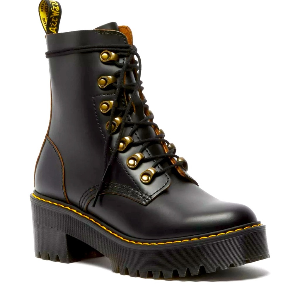 Dr Martens Leona Boot